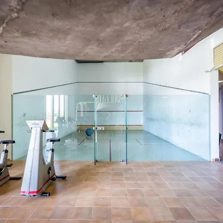 Masuti - Gym, Pool, Terrace & Garden