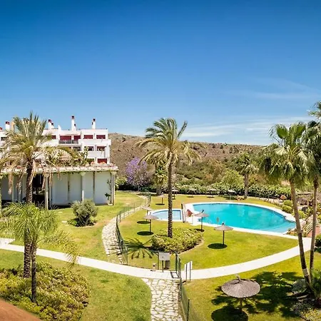 Apartment Masuti - Gym, Pool, Terrace & Garden